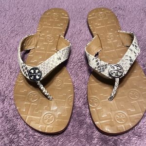 Tory Burch Thora 2- Sueded Roccia Print